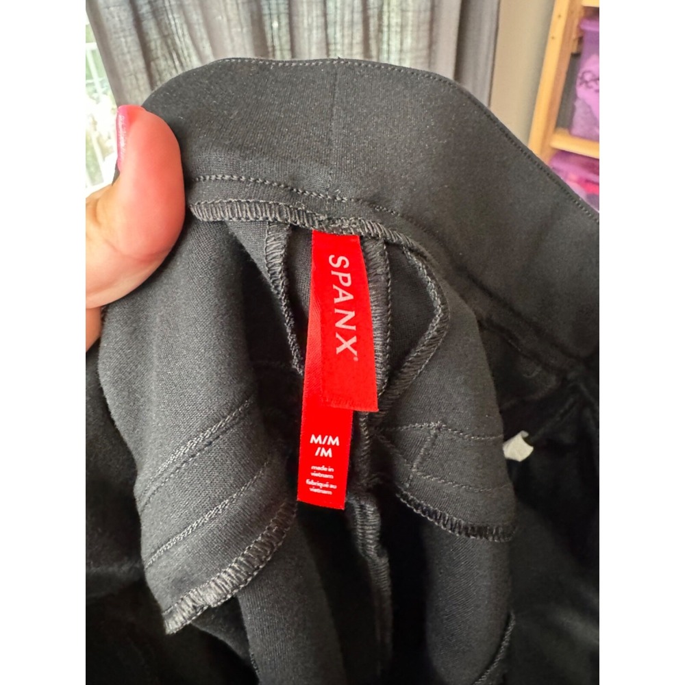 Spanx Women's Black Backseam Skinny Ponte Pants Size Medium - Picture 3 of 4